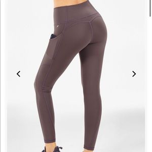 Fabletics oasis High-waisted pocket 7/8 length